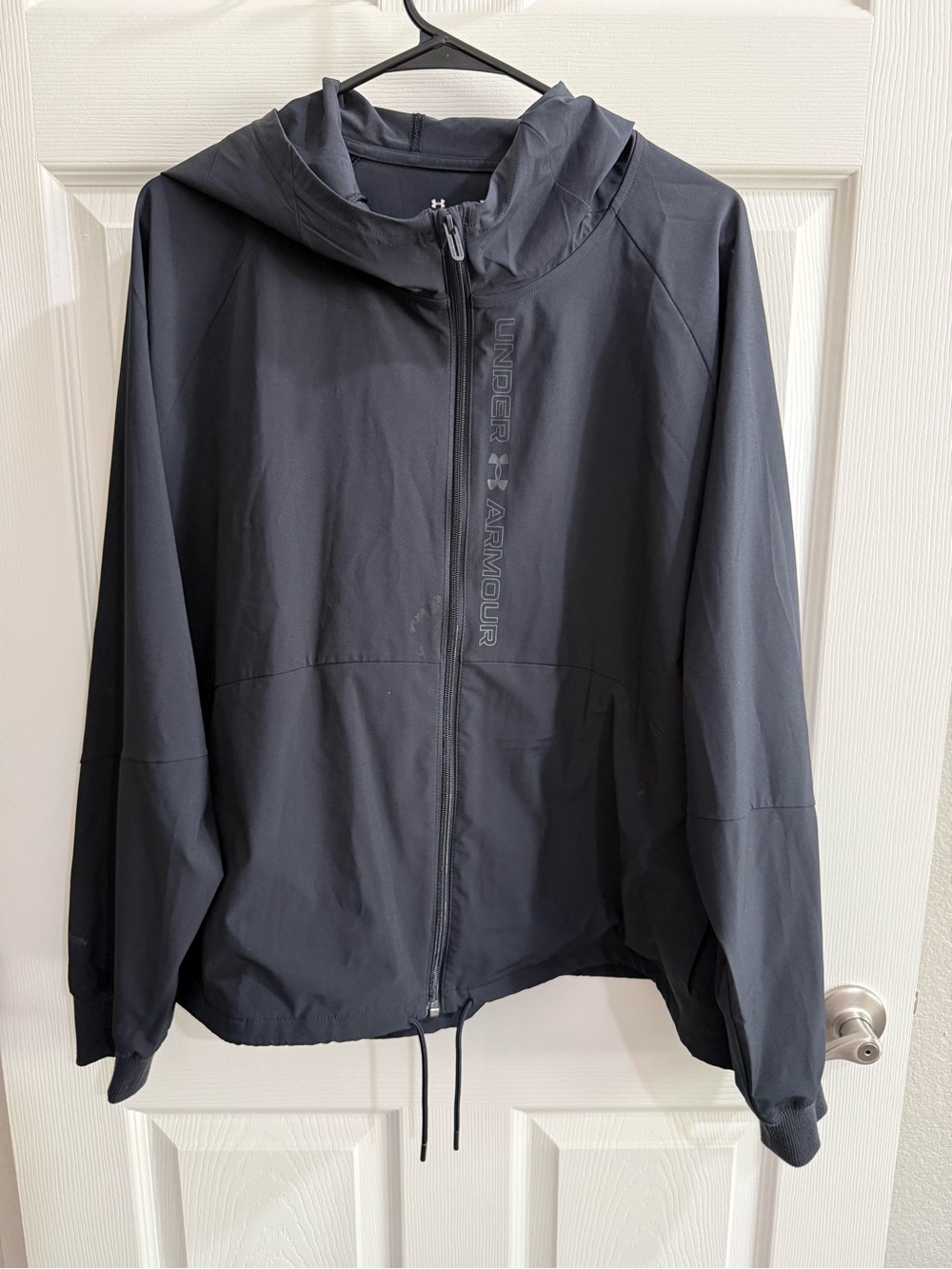 Under Armour Men's Hooded Lightweight Jacket - Charcoal
